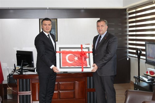 İl Milli Eğitim Müdürü Sn. Adem KOCA, Kaymakamımız Sn.Musa AYYILDIZ’a makamında ziyarette bulundu.